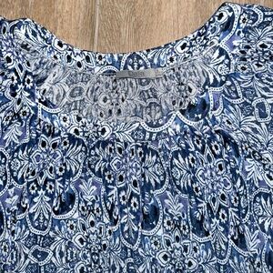 Dalia Women’s Small Blue and White Floral Boho Shirt